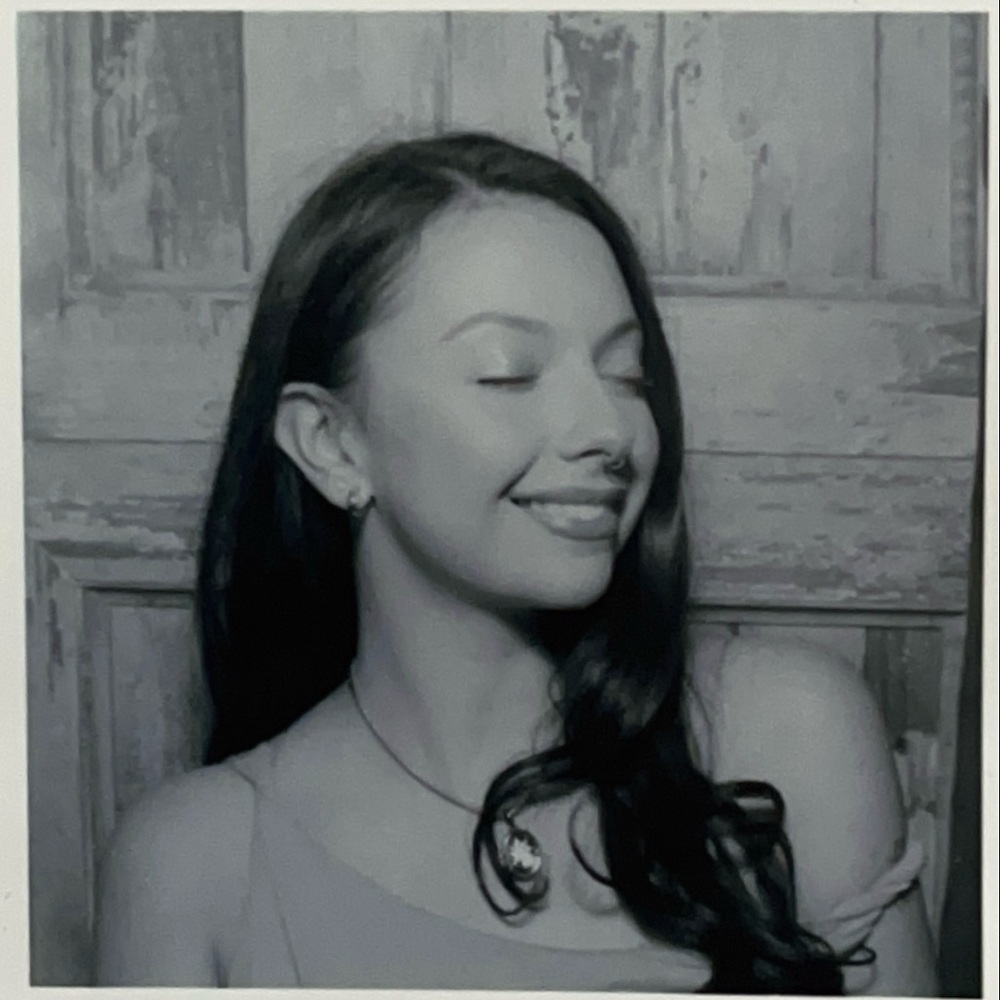 Meet your Posher, Ava